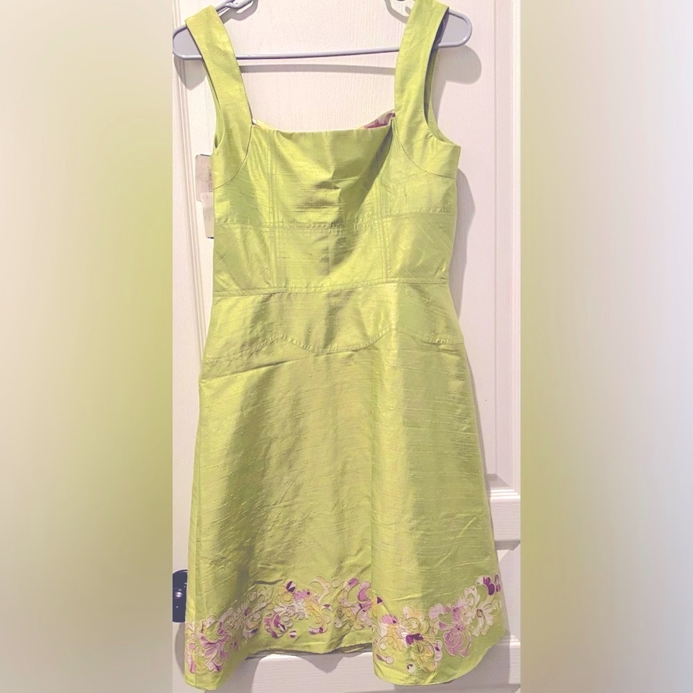 NWT Kay Unger Lime Shantung Silk Floral Appliqué Mini Dress
